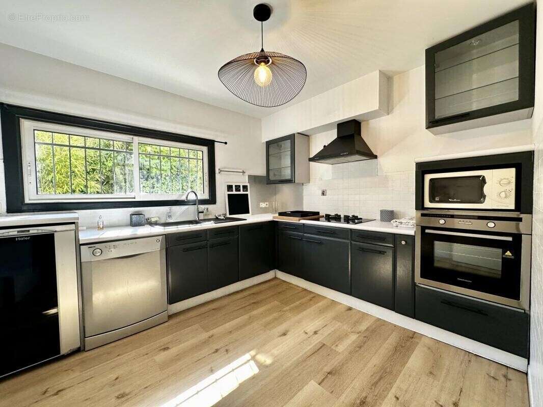 Maison à LES ANGLES