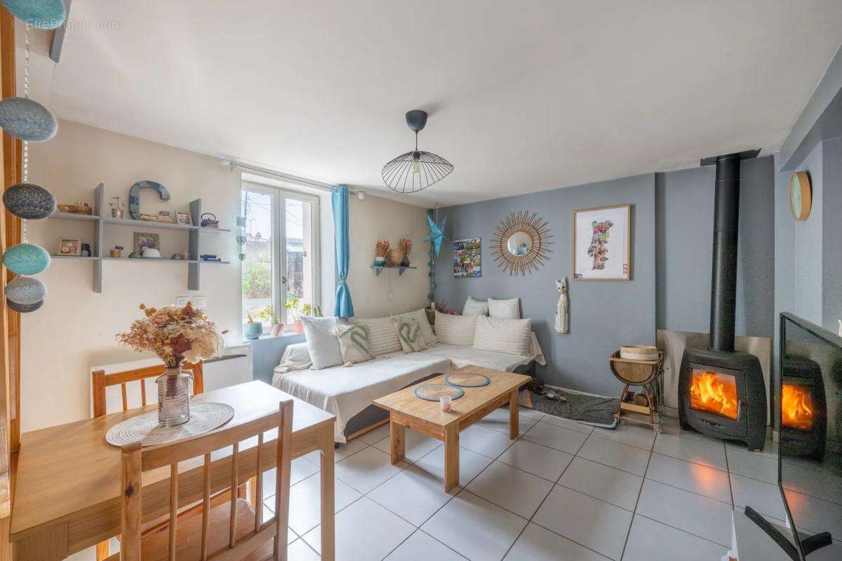 Maison à LES MUREAUX