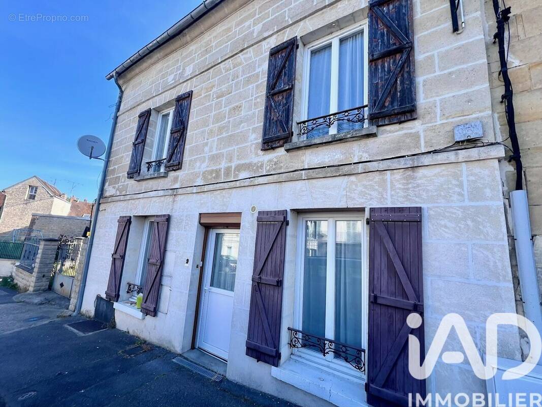 Photo 1 - Maison à CHARS