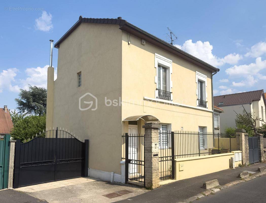 Maison à VITRY-SUR-SEINE