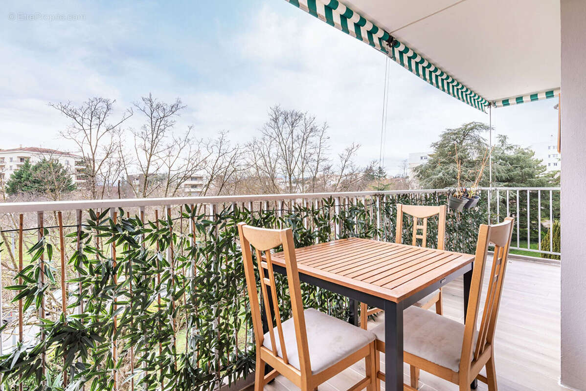 Appartement à SAINTE-FOY-LES-LYON