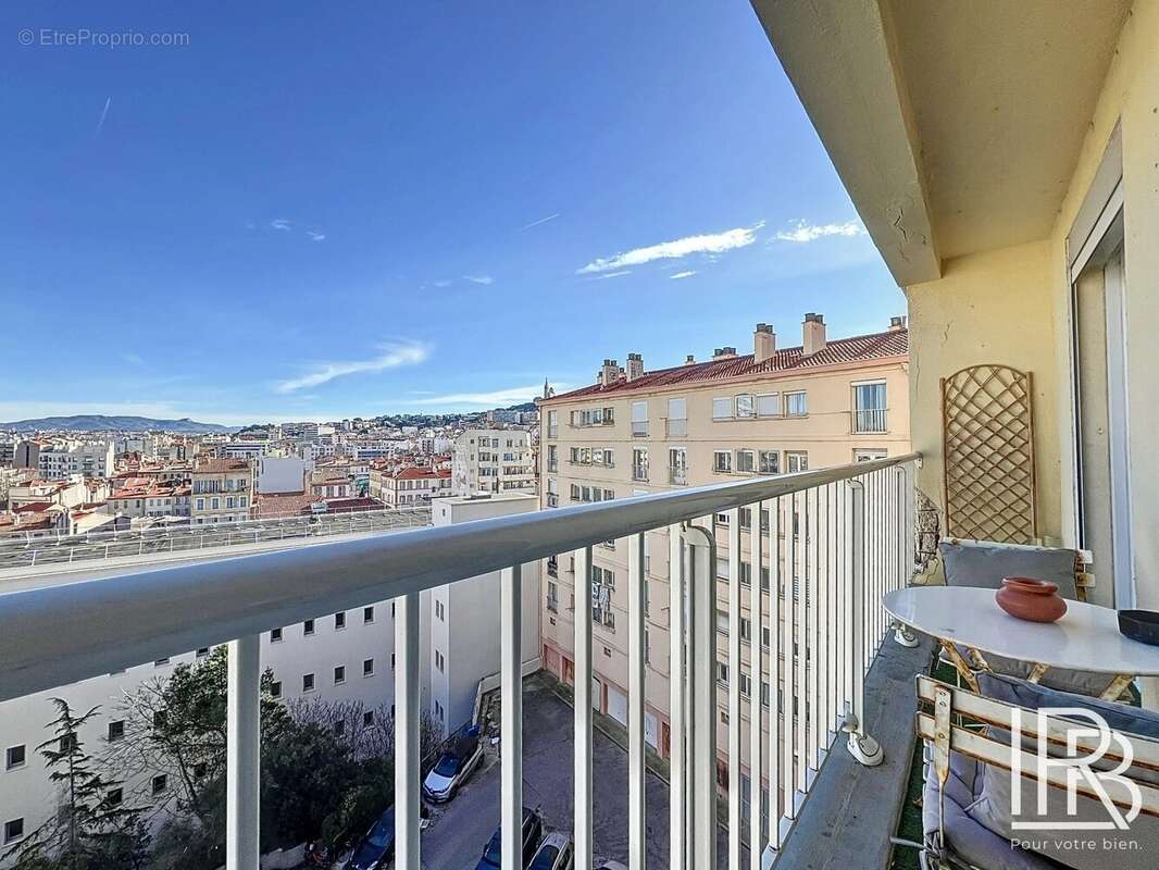 Appartement à MARSEILLE-7E
