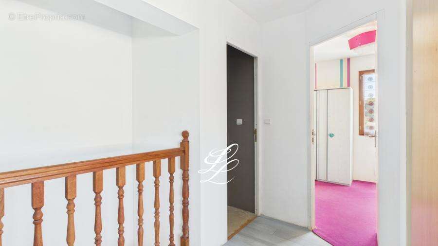 Maison 209 m² à Saint-Gervais-En-Belin  - photo 15