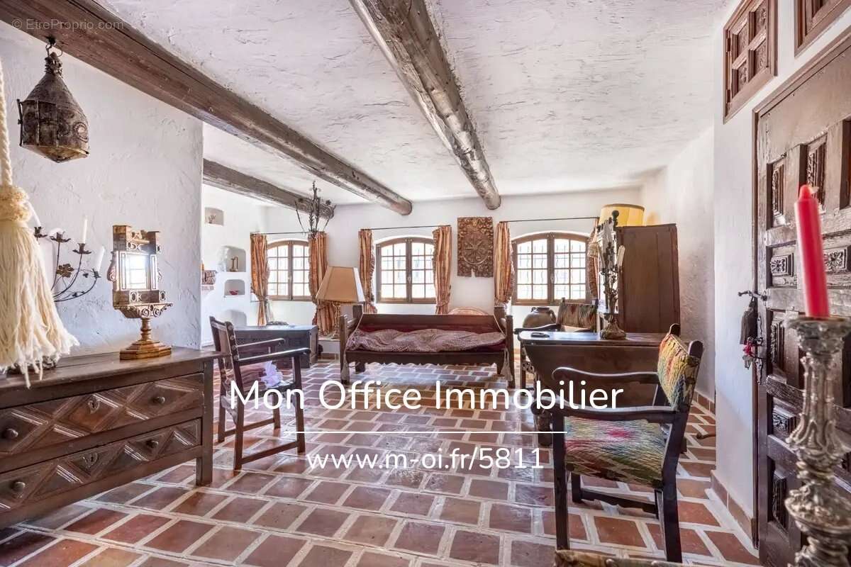Appartement à MARSEILLE-2E