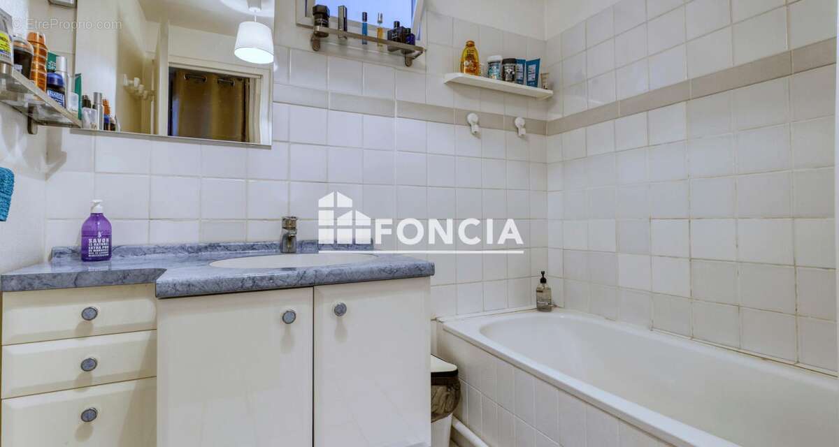 Duplex, dernier étage, parking, faibles charges, 5 min gare...pour un premier achat ou un investissement, cet appartement mérite - photo 10