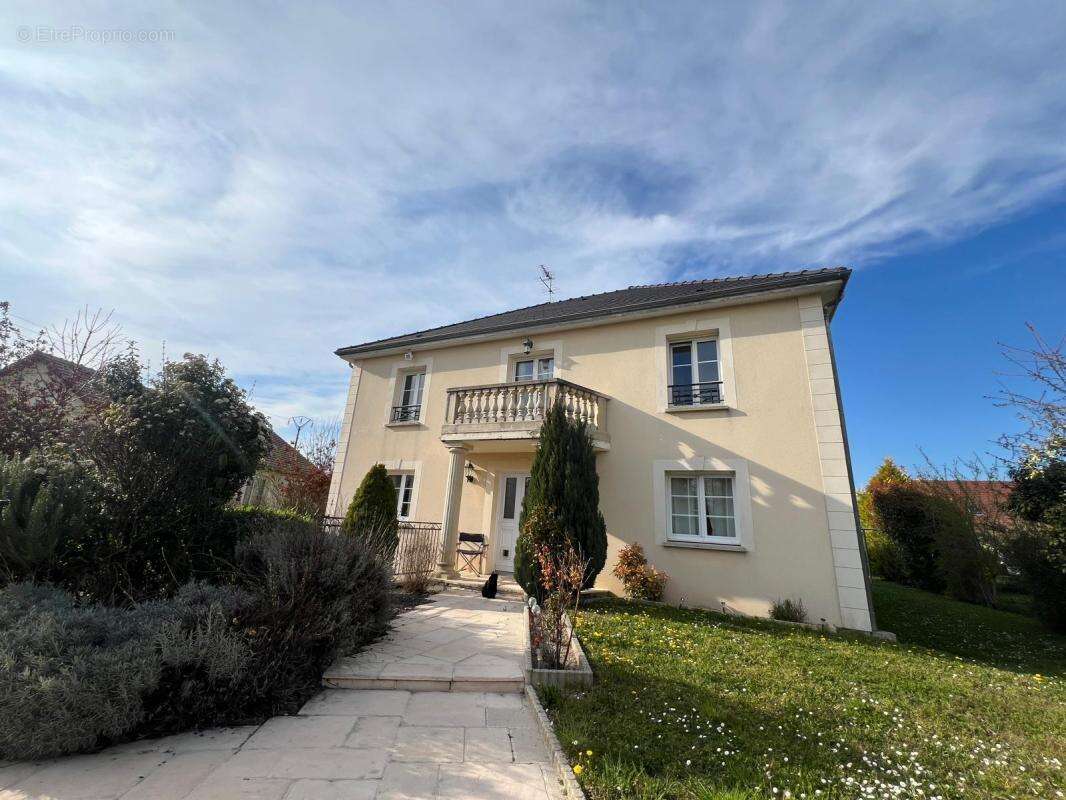 Maison à SAINT-ANDRE-LES-VERGERS
