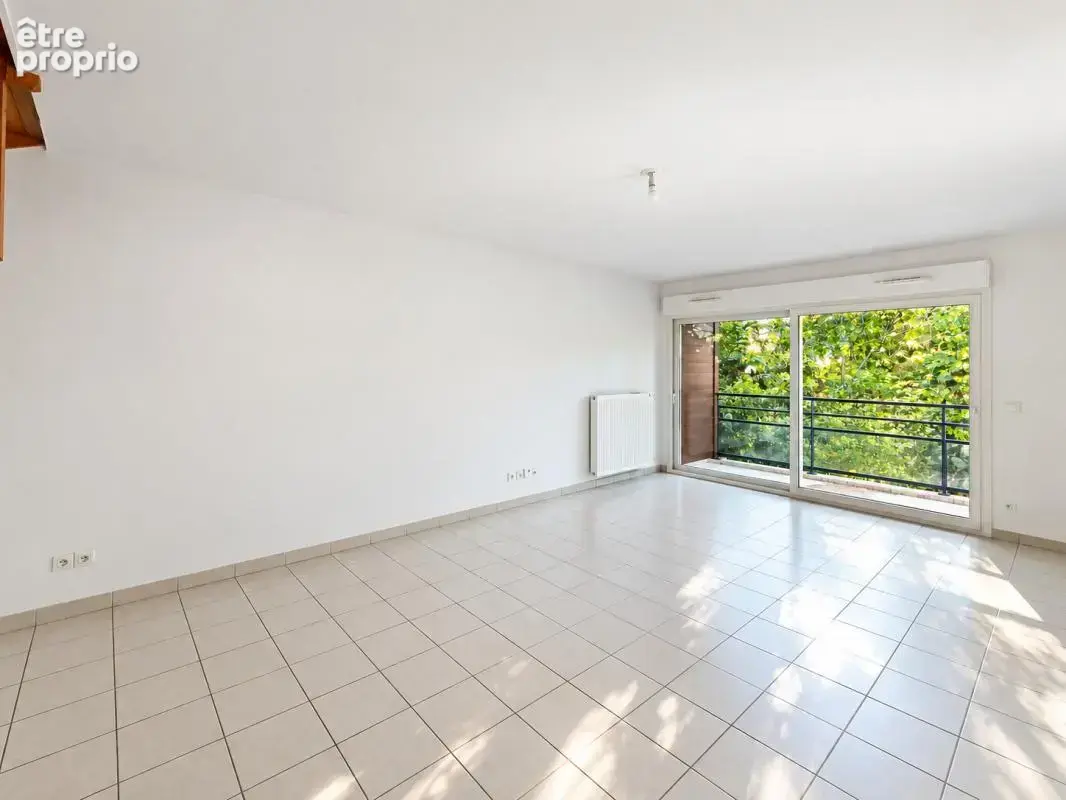 T4 en duplex dans un environnement verdoyant - photo 1