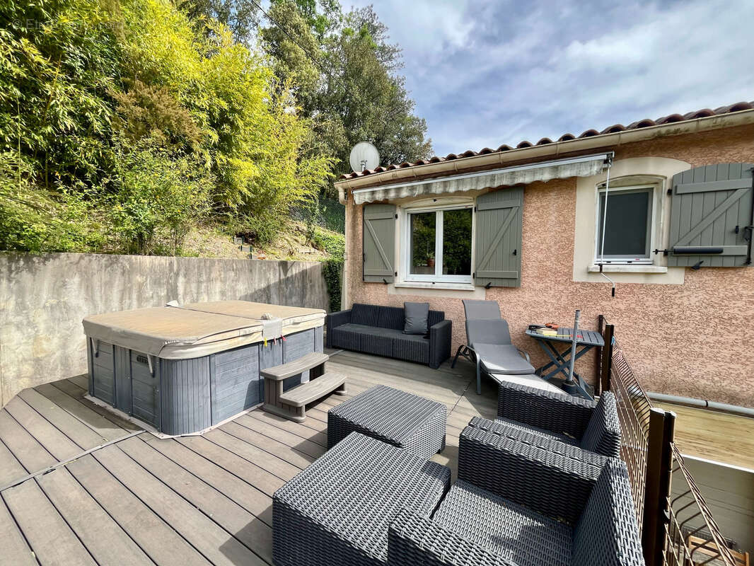 Maison à SUMENE