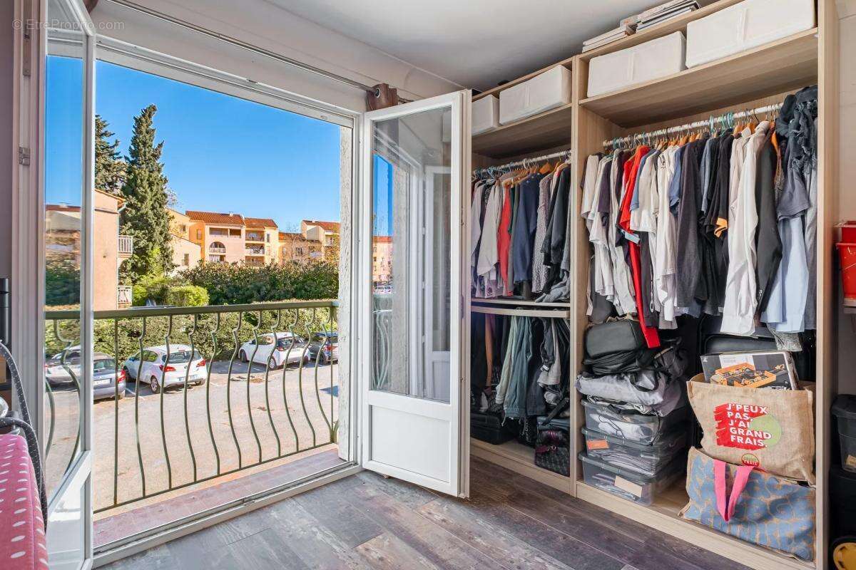 Appartement à COGOLIN