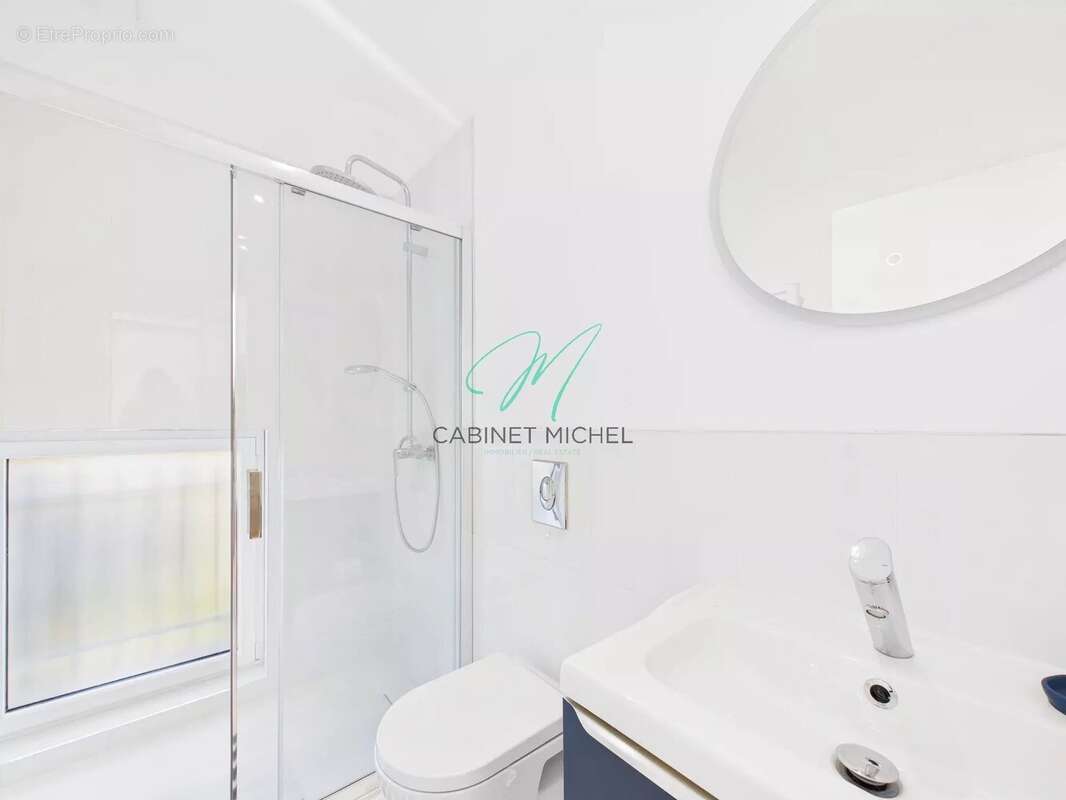 Maison à CHATEAUNEUF-GRASSE