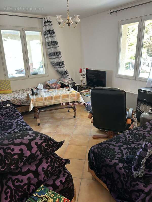 Maison à BARBEZIEUX-SAINT-HILAIRE