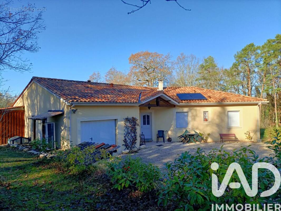 Photo 1 - Maison à NADAILLAC-DE-ROUGE