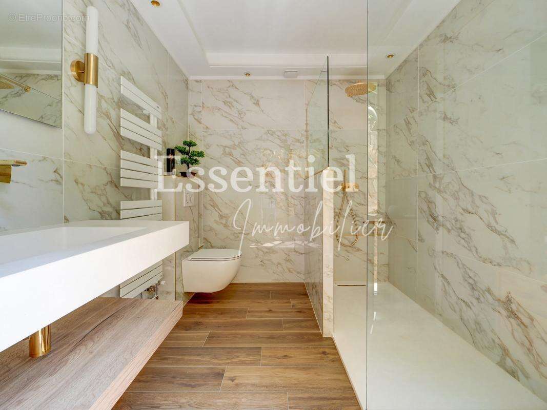 VILLEFRANCHE-SUR-MER  Appartement-villa de 107 m² avec plus de 300 m² de jardin - photo 12
