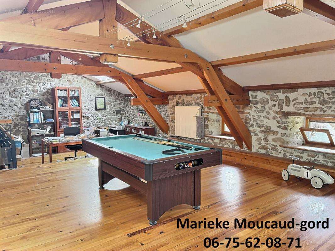 Maison à SOLIGNAC-SOUS-ROCHE