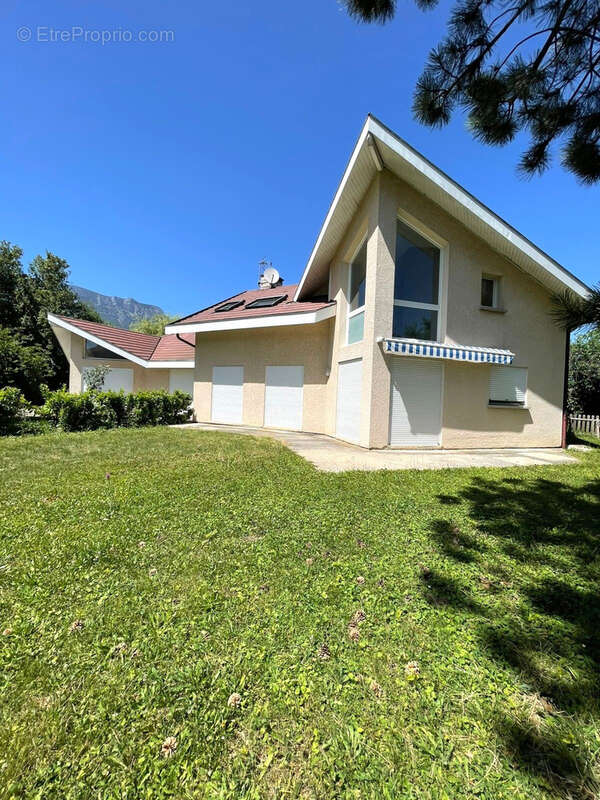 Maison à VARCES-ALLIERES-ET-RISSET
