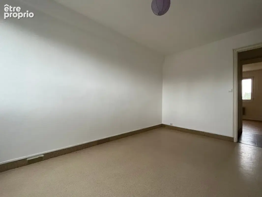 Appartement 74 m² à Issoudun  - photo 3