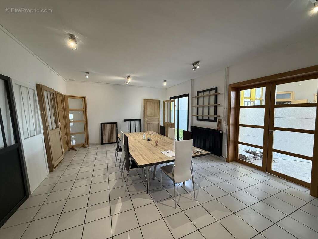 Photo 4 - Autre à TROYES