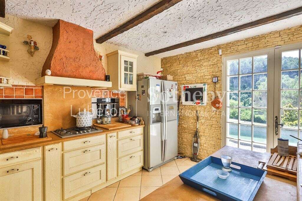 Maison à FONTAINE-DE-VAUCLUSE