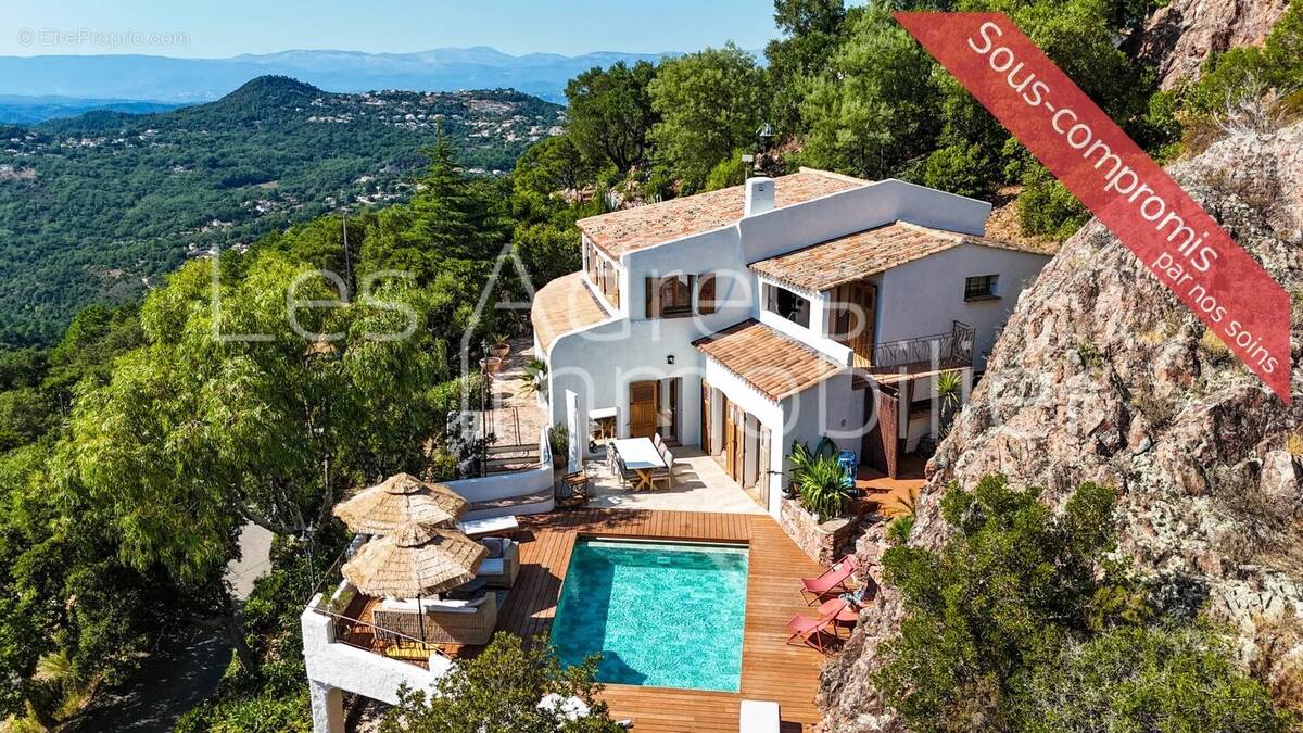 Maison à LES ADRETS-DE-L'ESTEREL