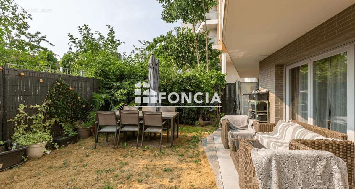 Appartement 4 pièces récent avec jardin Quartier du Lycée DESCARTES - photo 9