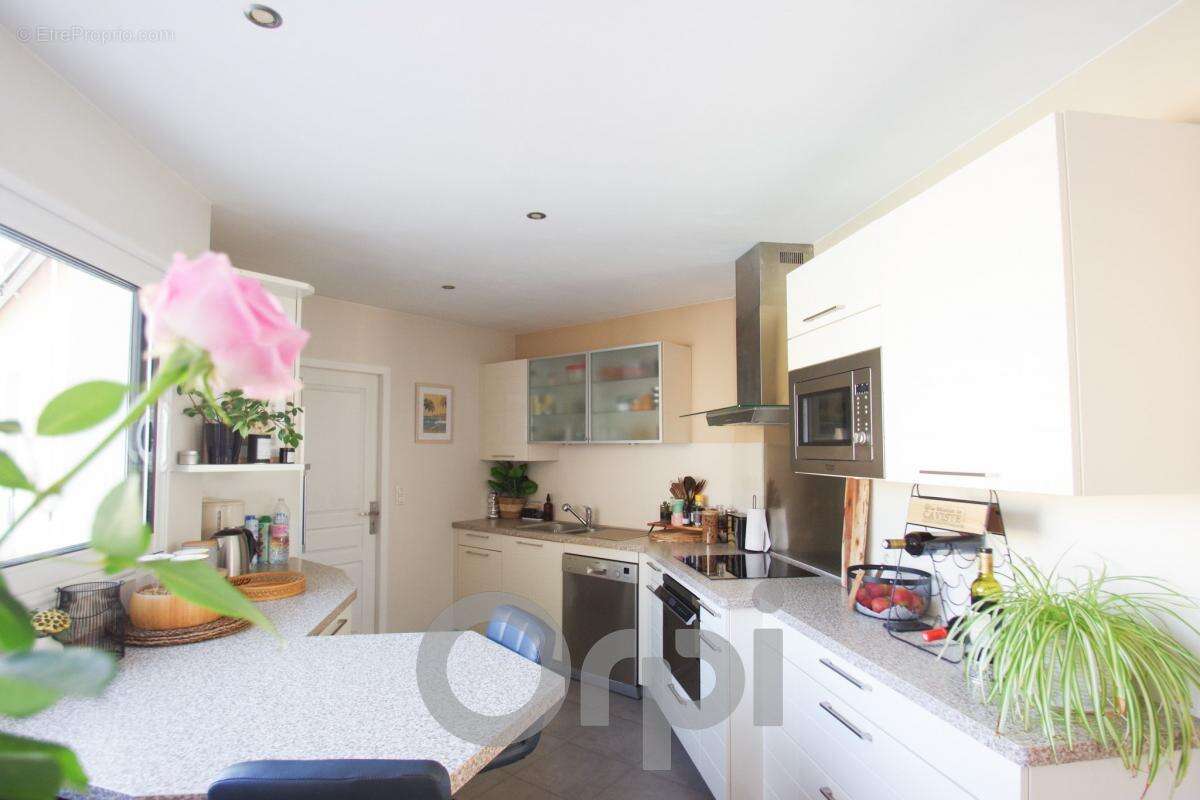 Maison à SAINT-ROGATIEN