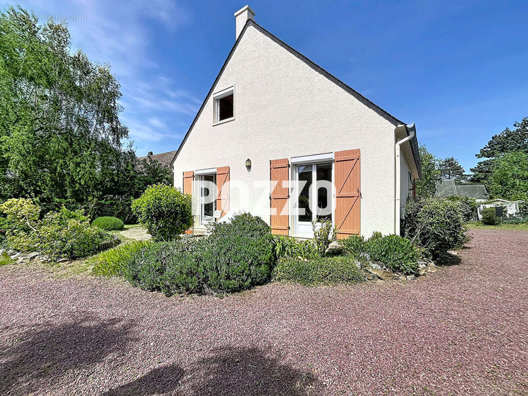 Maison à JULLOUVILLE