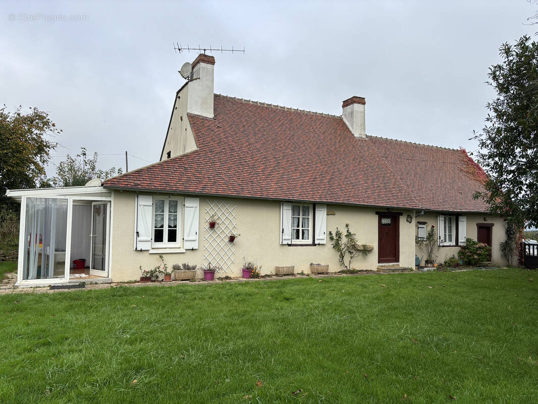 Maison à MONTGIVRAY