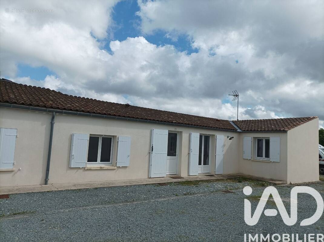 Photo 1 - Maison à SAINT-JUST-LUZAC