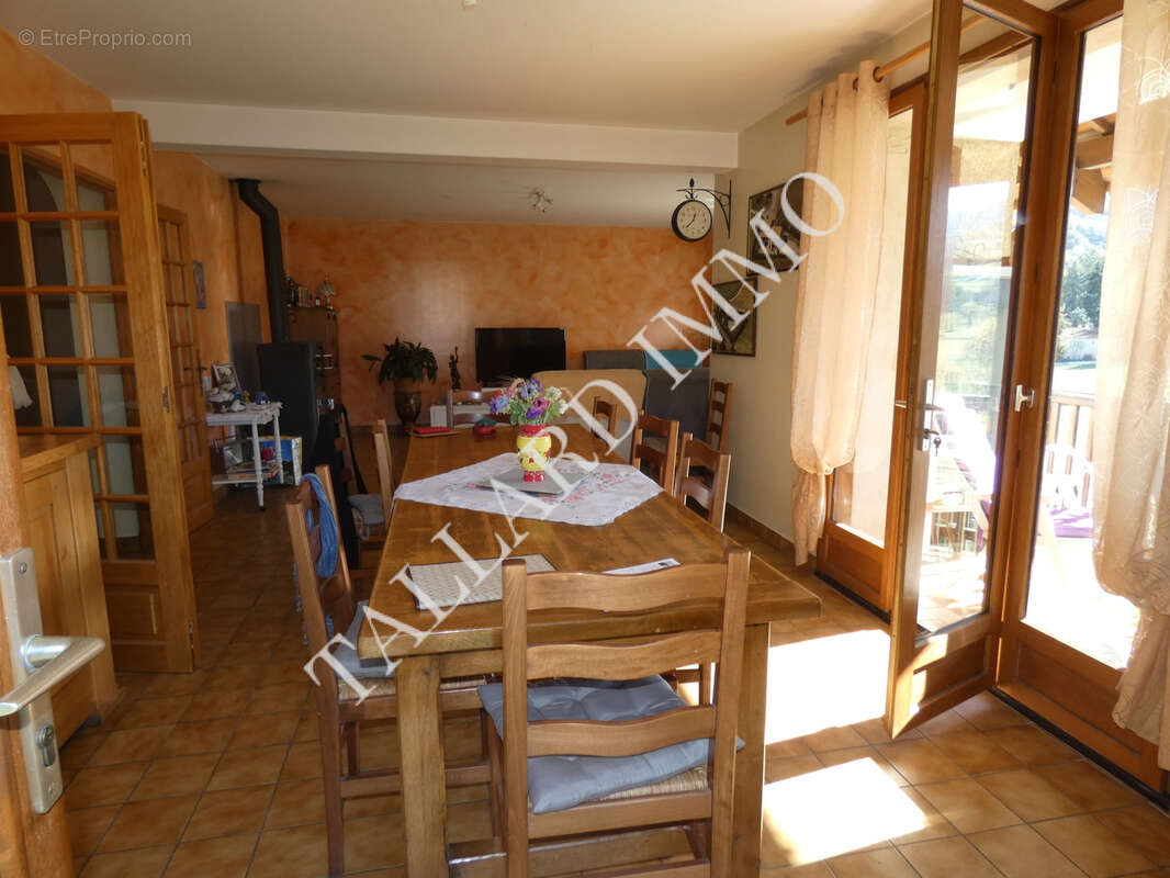 Maison à TURRIERS