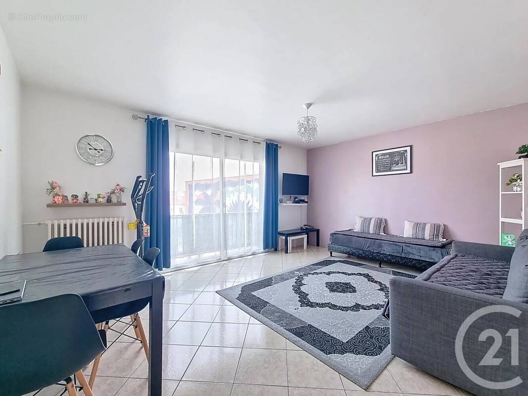Appartement à COLOMBES