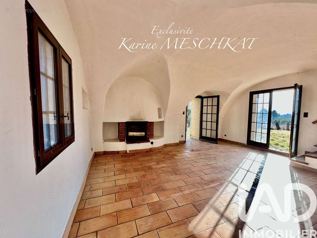 Maison 140 m² à Peyruis  - photo 7