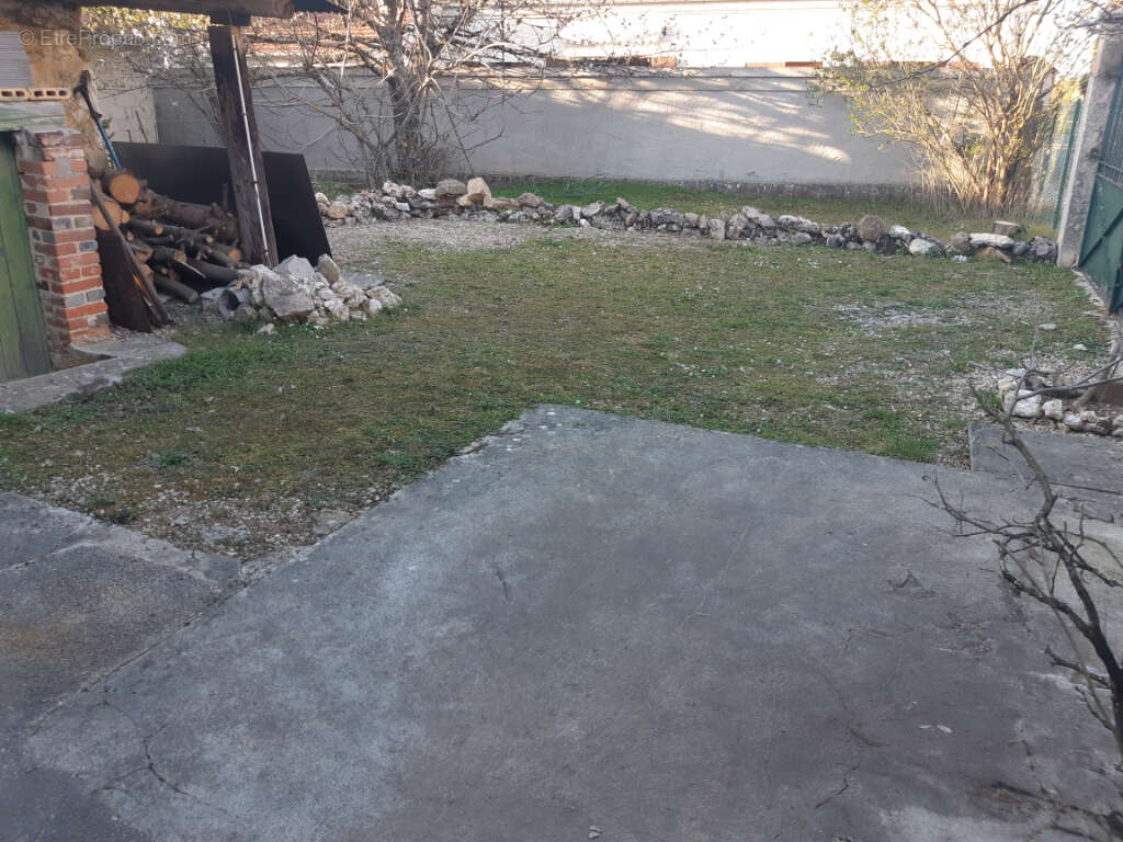 Maison à LONGUEVILLE