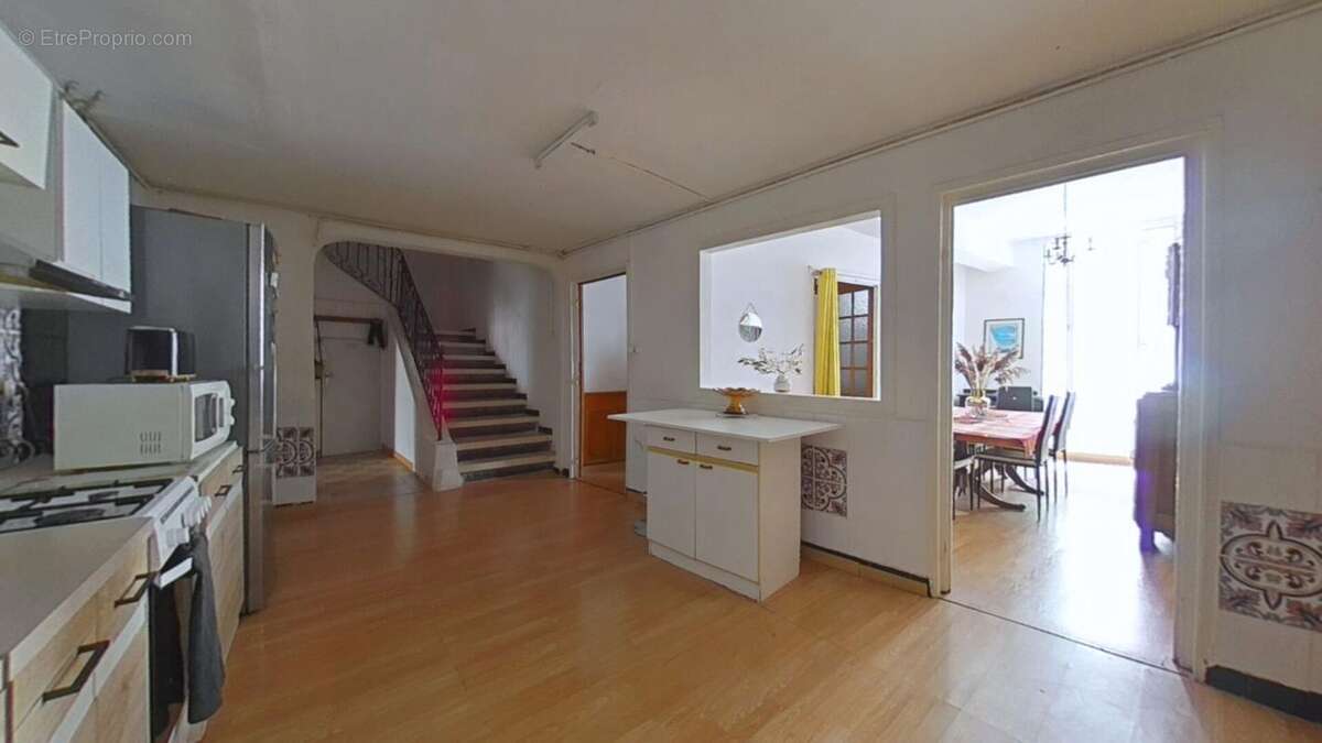 Maison à OUVEILLAN