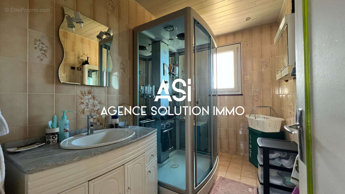 Maison à LOUPFOUGERES