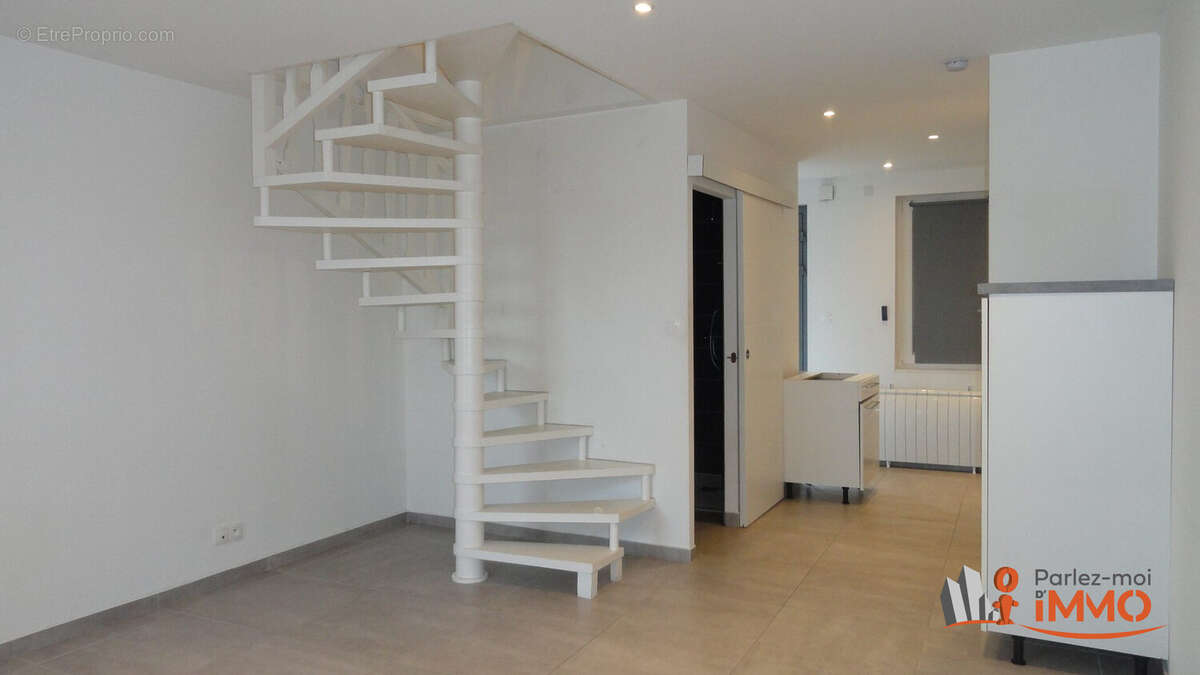 Appartement 210 m² à Saint-Etienne  - photo 8