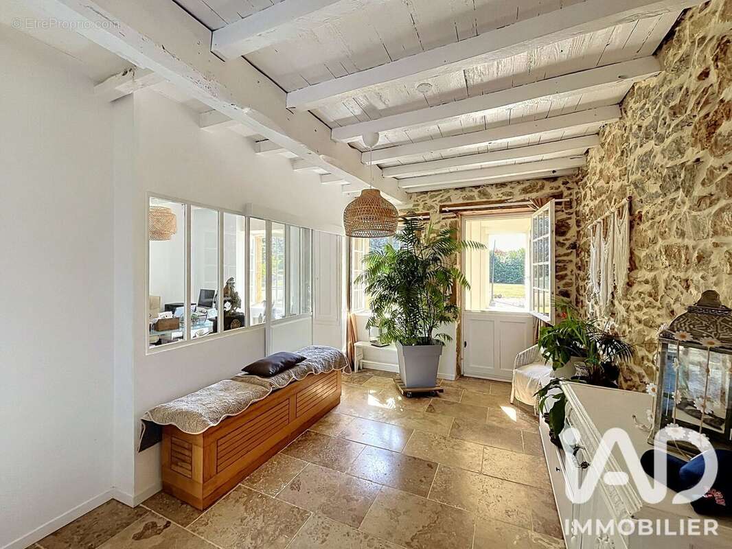 Maison 500 m² à Saint-Aubin  - photo 5