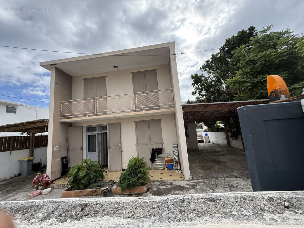 Maison à SAINT-DENIS