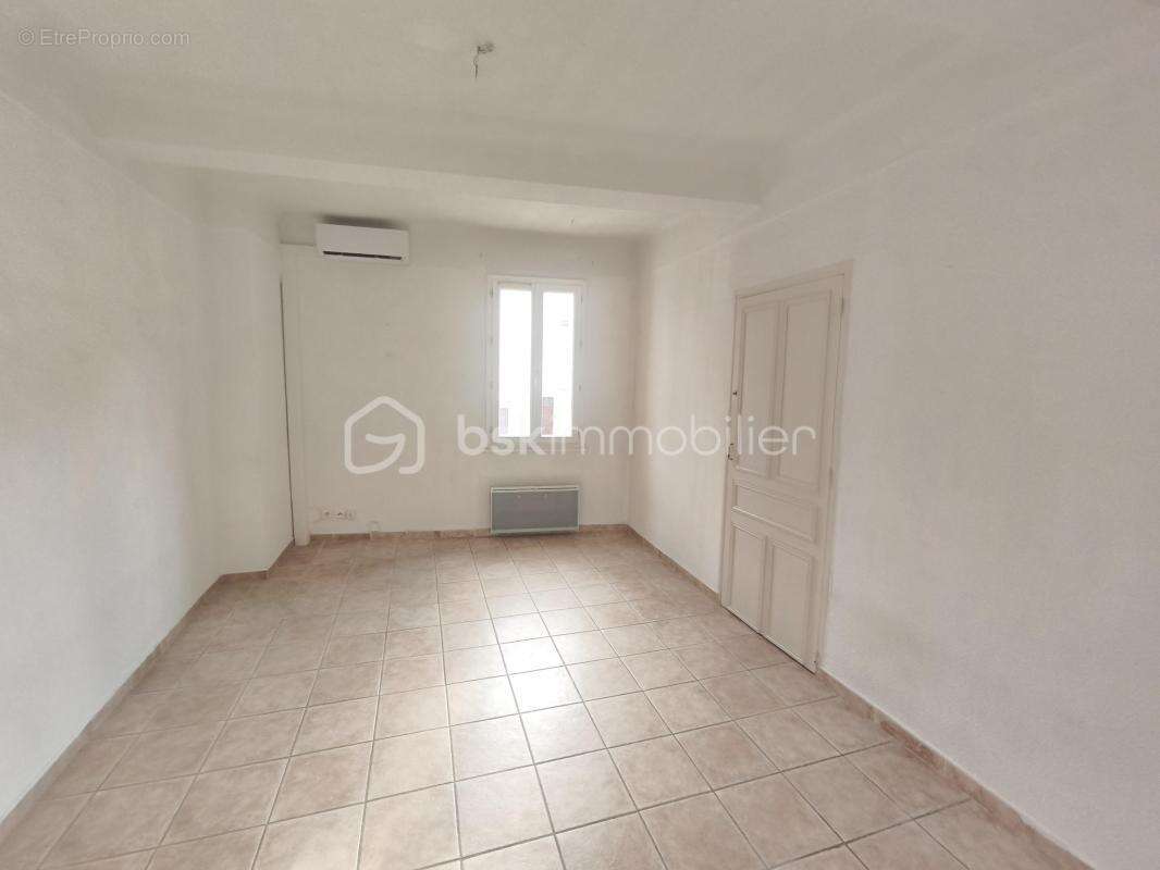 Maison de village T4 de  145 m² dont 65 m² de combles aménageables - photo 6