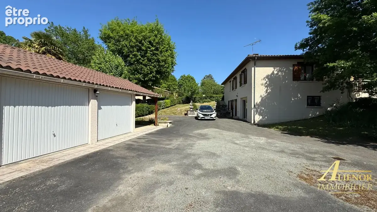 Boulazac - Maison familiale 179 m² avec jardin clos - photo 13