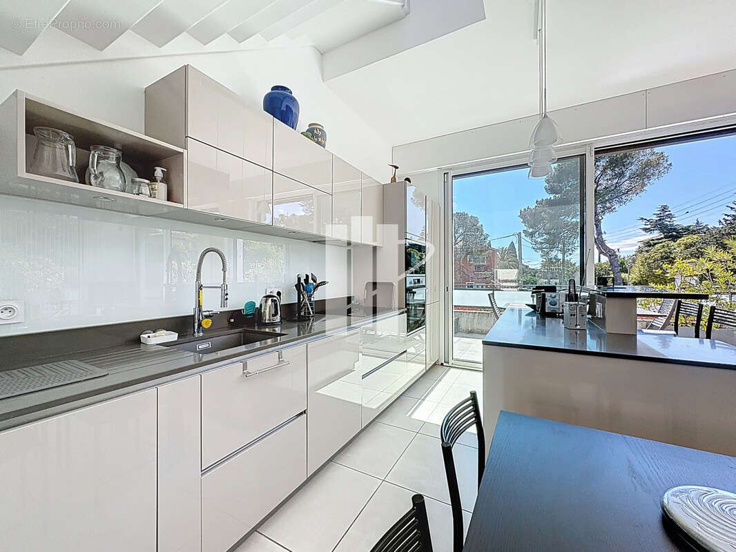 appartement contemporain en dernier étage vue mer - Les plaines - photo 6