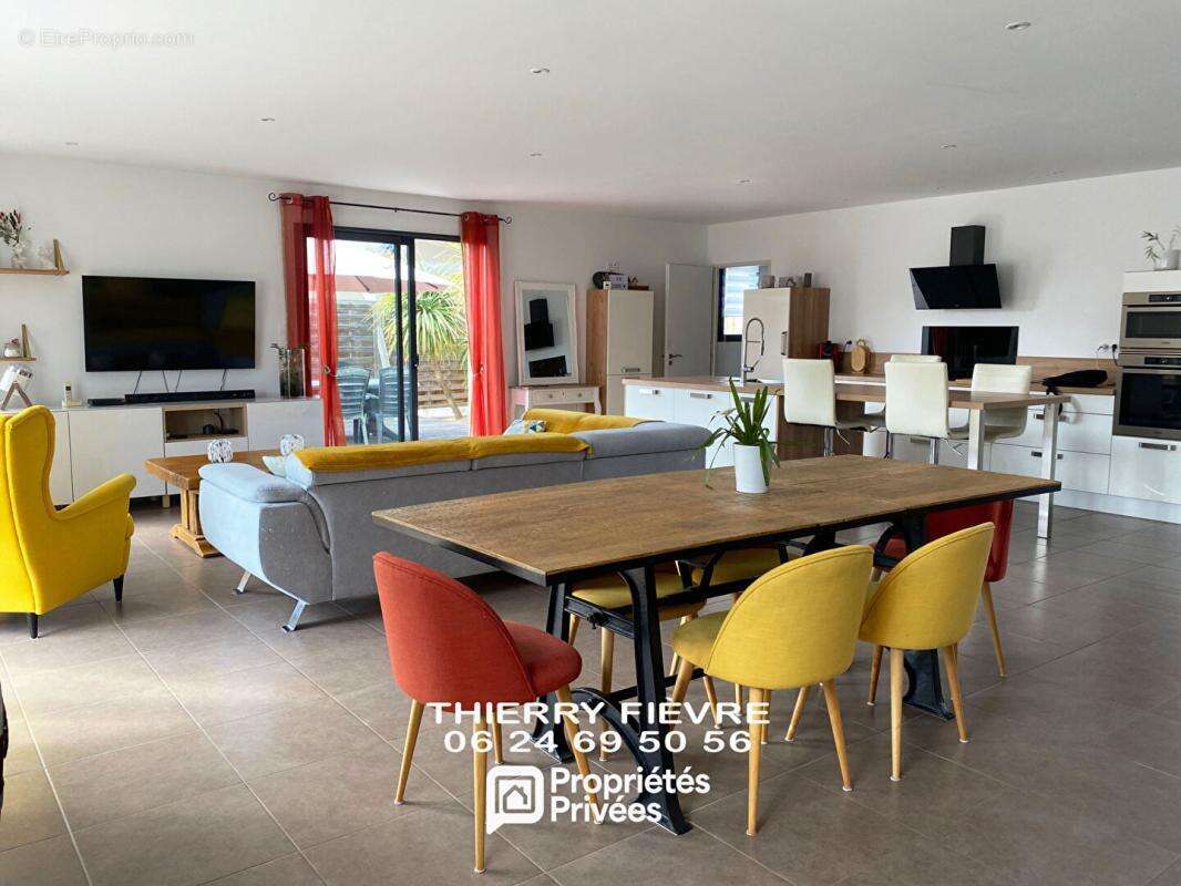 A vendre  bourgueil 37140  maison familiale très récente clé en main  de  6 pièces 165 m2 sur un terrain clos - photo 4
