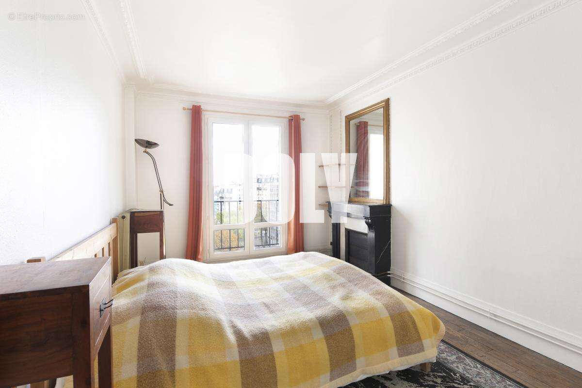 Appartement à PARIS-14E