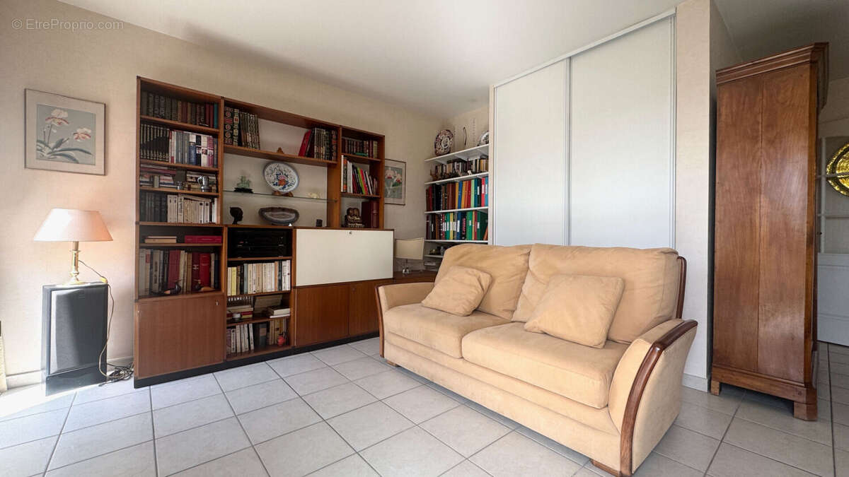 Appartement à CORBEIL-ESSONNES