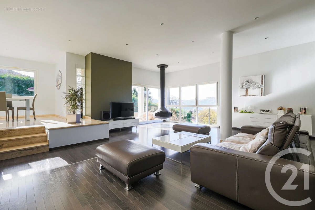 Maison à SAINT-MARTIN-D&#039;URIAGE