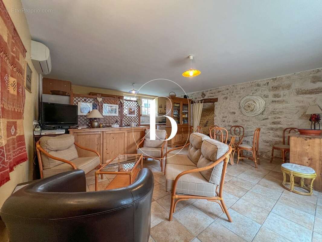 Maison à GOUDARGUES