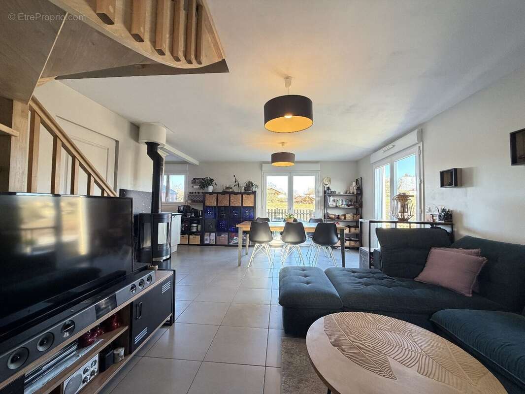Maison à POISY