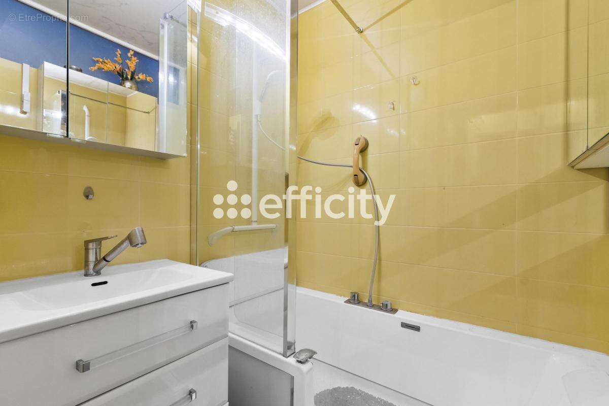 Appartement à PARIS-12E