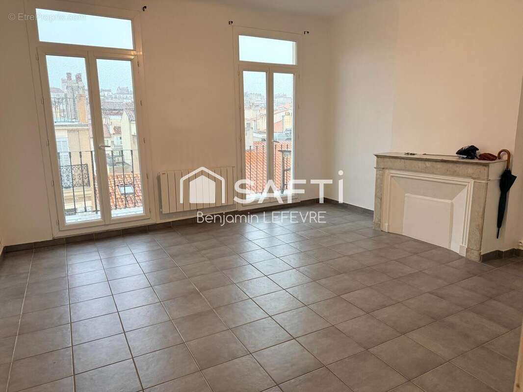 Photo 2 - Appartement à MARSEILLE-1E