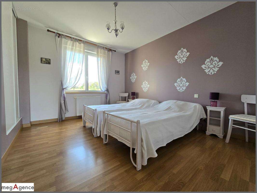 Maison à VILLEDIEU-LES-POELES