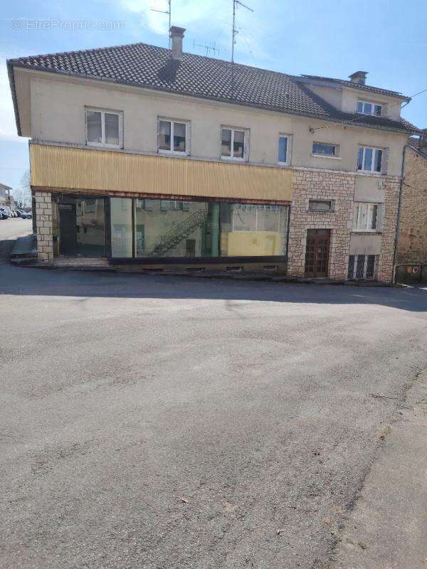 Appartement à LATRONQUIERE